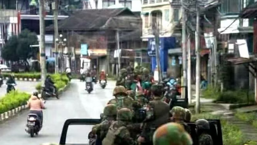 缅军兵临城下！野战部队已推进至缅北皎脉入城关卡区域